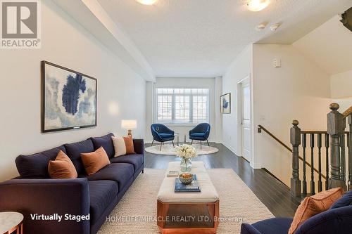 4047 Maitland Street, Lincoln, ON - Indoor Photo Showing Living Room