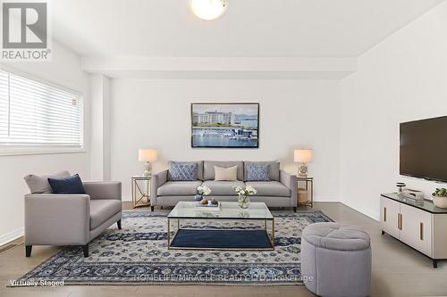 4047 Maitland Street, Lincoln, ON - Indoor Photo Showing Living Room
