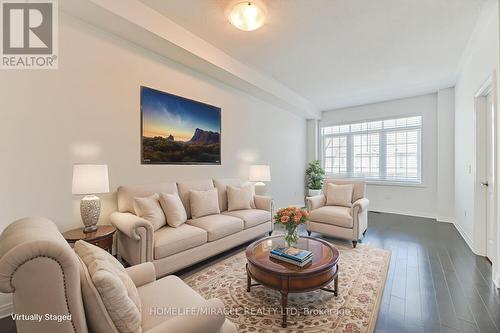 4047 Maitland Street, Lincoln, ON - Indoor Photo Showing Living Room