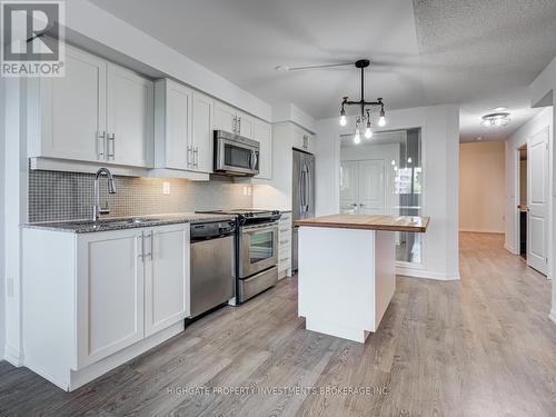 216 - 125 Western Battery Road, Toronto, ON - Indoor Photo Showing Kitchen With Upgraded Kitchen