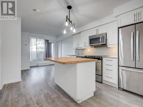 216 - 125 Western Battery Road, Toronto, ON - Indoor Photo Showing Kitchen With Upgraded Kitchen