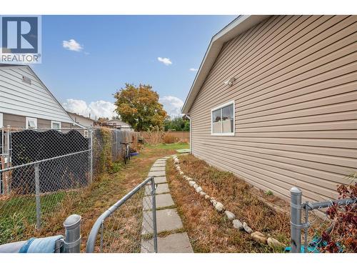 735 Belgo Road, Kelowna, BC - Outdoor