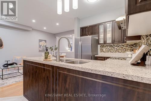 3475 Bala Drive, Mississauga, ON - Indoor Photo Showing Kitchen With Double Sink With Upgraded Kitchen