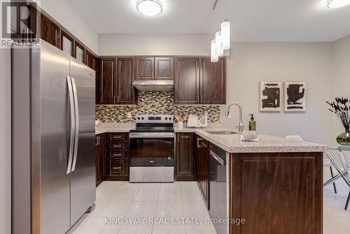 3475 Bala Drive, Mississauga, ON - Indoor Photo Showing Kitchen With Upgraded Kitchen