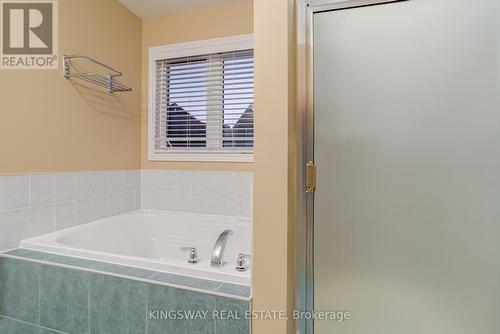3475 Bala Drive, Mississauga, ON - Indoor Photo Showing Bathroom