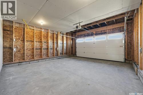 206 Sharma Lane, Saskatoon, SK - Indoor Photo Showing Garage