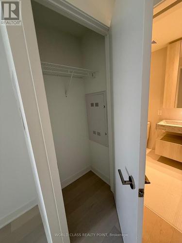 3407 - 11 Yorkville Avenue, Toronto, ON - Indoor Photo Showing Other Room