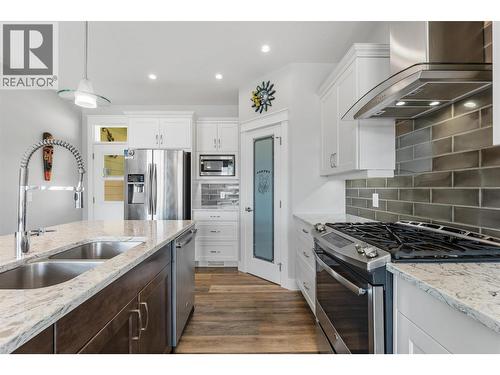 2600 Paramount Drive, West Kelowna, BC - Indoor Photo Showing Kitchen With Stainless Steel Kitchen With Double Sink With Upgraded Kitchen