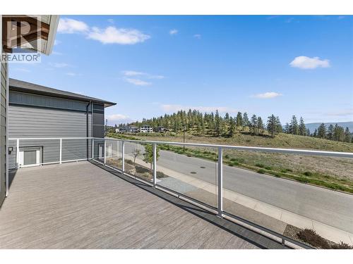 2600 Paramount Drive, West Kelowna, BC - Outdoor