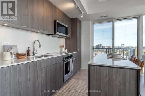 1205 - 220 Missinnihe Way, Mississauga, ON - Indoor Photo Showing Kitchen With Upgraded Kitchen