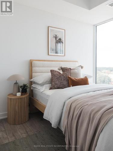 1205 - 220 Missinnihe Way, Mississauga, ON - Indoor Photo Showing Bedroom