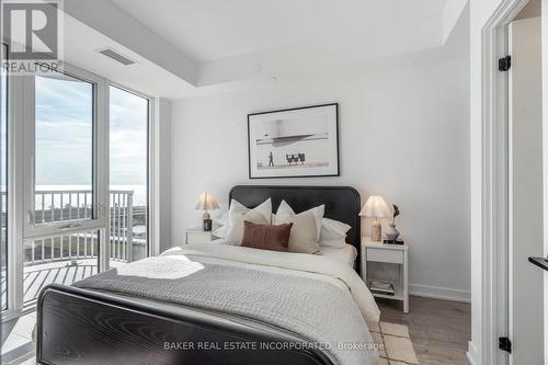 1205 - 220 Missinnihe Way, Mississauga, ON - Indoor Photo Showing Bedroom