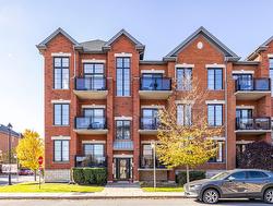 301-2300 Rue Modigliani  Montréal (Saint-Laurent), QC H4R 0J1