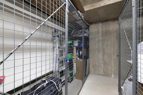 Storage - 301-2300 Rue Modigliani, Montréal (Saint-Laurent), QC - Indoor