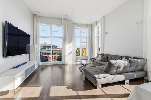 Overall view - 301-2300 Rue Modigliani, Montréal (Saint-Laurent), QC - Indoor Photo Showing Living Room