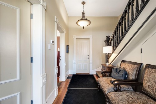 1141 Fort St, Victoria, BC - Indoor Photo Showing Other Room