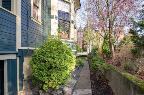 1141 Fort St, Victoria, BC - Outdoor