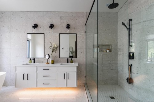 640 Medalist Ave, Colwood, BC 