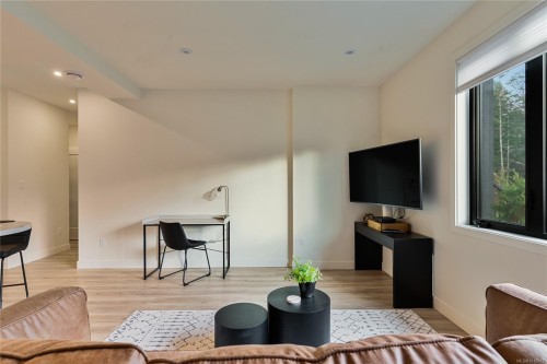 640 Medalist Ave, Colwood, BC 