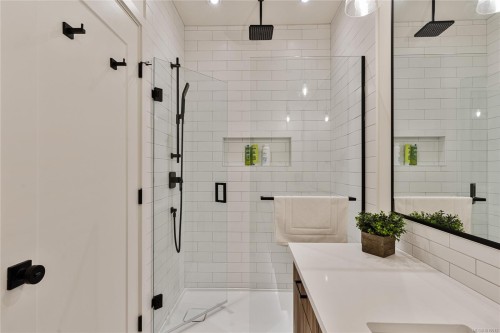 640 Medalist Ave, Colwood, BC 