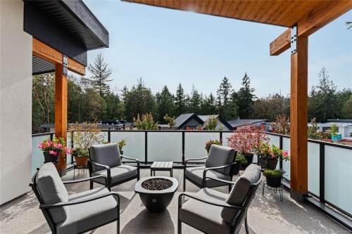 640 Medalist Ave, Colwood, BC 