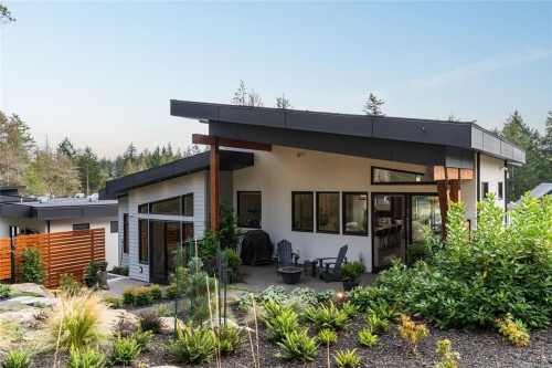 640 Medalist Ave, Colwood, BC 