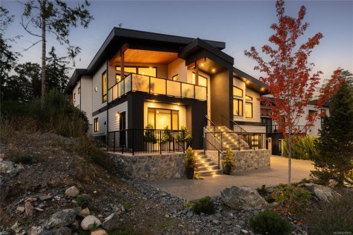 640 Medalist Ave, Colwood, BC 