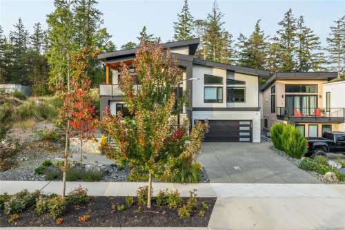 640 Medalist Ave, Colwood, BC 