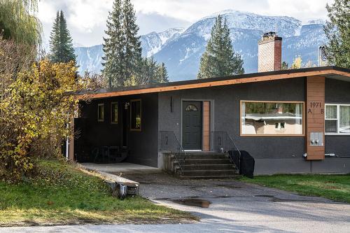A-1971 Fairway Road, Revelstoke, BC - Outdoor