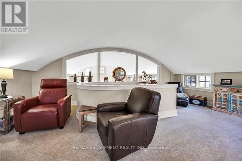 285 Hamilton Drive, Hamilton, ON - Indoor