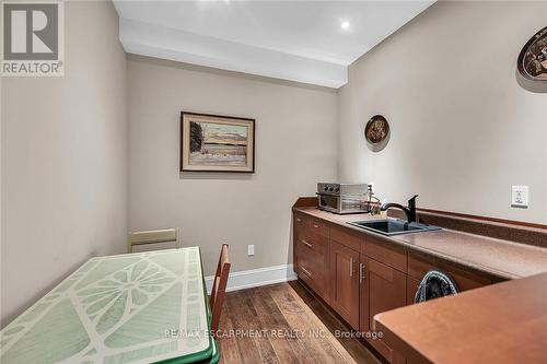 285 Hamilton Drive, Hamilton, ON - Indoor