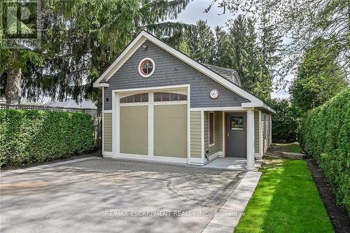 285 Hamilton Drive, Hamilton, ON - Outdoor