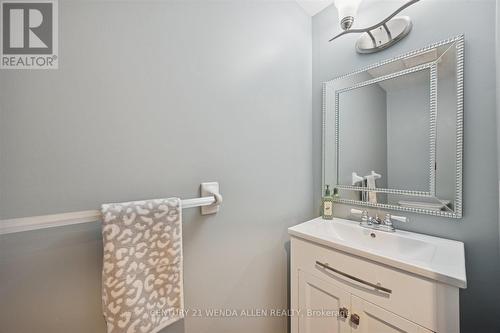 1781 Woodgate Trail, Oshawa, ON - Indoor Photo Showing Bathroom