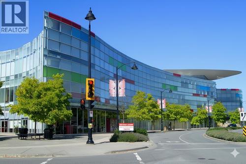 3270 4151 Hazelbridge Way, Richmond, BC 