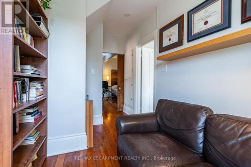 35 Mountain Avenue, Hamilton, ON - Indoor