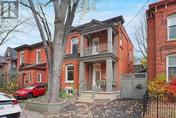 144 MCLEOD STREET  Ottawa, ON K2P 0Z7
