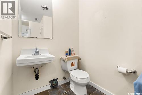 4 2855 Lacon Street, Regina, SK - Indoor Photo Showing Bathroom
