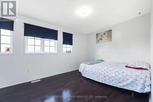39 Caruso Drive, Brampton, ON - Indoor Photo Showing Bedroom