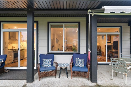 5869 Deuchars Dr, Duncan, BC - Outdoor With Exterior