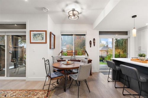 5869 Deuchars Dr, Duncan, BC - Indoor Photo Showing Dining Room