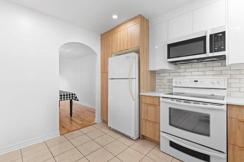 Cuisine - 4772 Rue Lake, Dollard-Des-Ormeaux, QC 