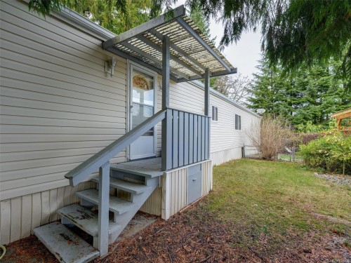 220-2779 Stautw Rd, Central Saanich, BC 
