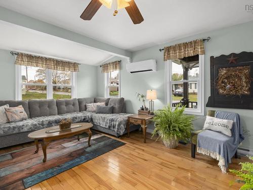 12 Tannery Road, Hantsport, NS 