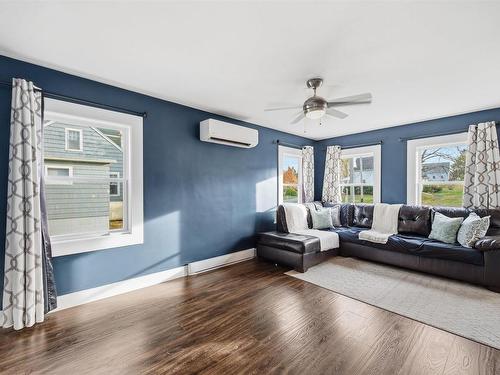 10 Willow Street, Hantsport, NS 