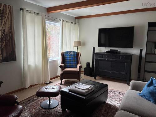 115 Queen, Baddeck, NS 