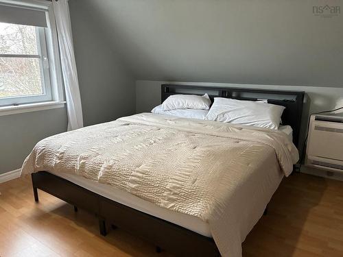 115 Queen, Baddeck, NS 