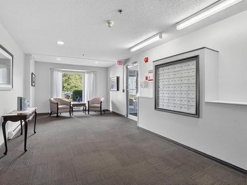 409 87 Kearney Lake Road, Halifax, NS 