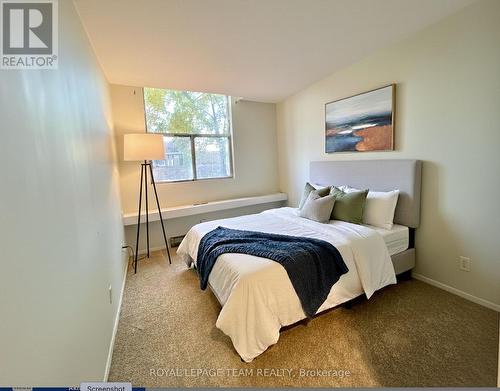102 - 2760 Carousel Crescent, Ottawa, ON - Indoor Photo Showing Bedroom