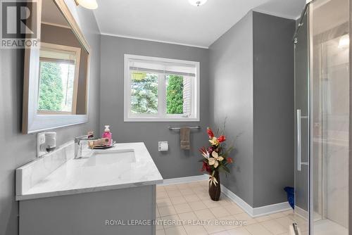 22 Marchbrook Circle, Ottawa, ON - Indoor Photo Showing Bathroom