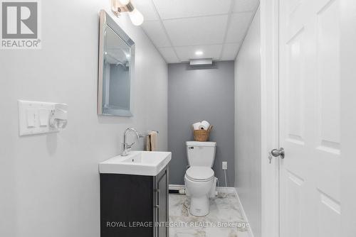 22 Marchbrook Circle, Ottawa, ON - Indoor Photo Showing Bathroom